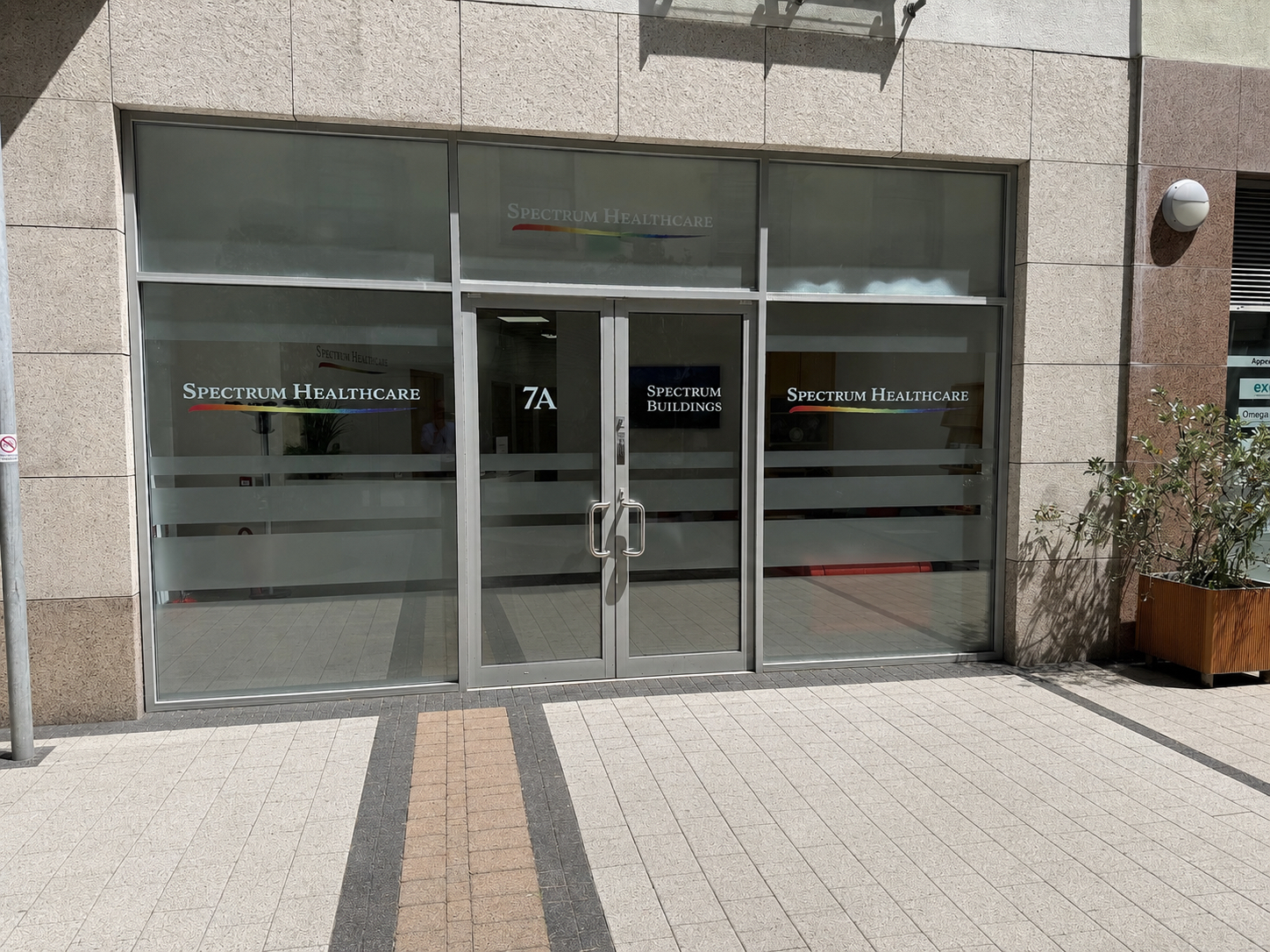 Mr Orabi's private clinic office front